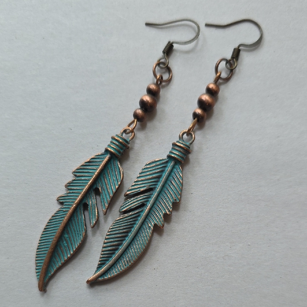 Boho Feather Earrings NWOT